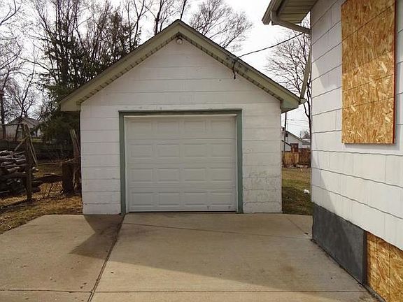 3rd image of 2225 18th Ave