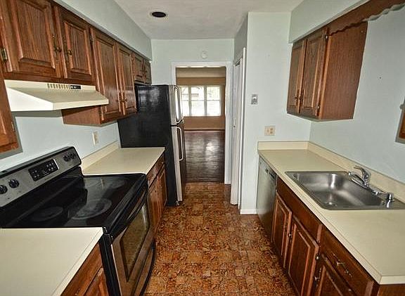 3rd image of 405 Glendale Ave Unit A4