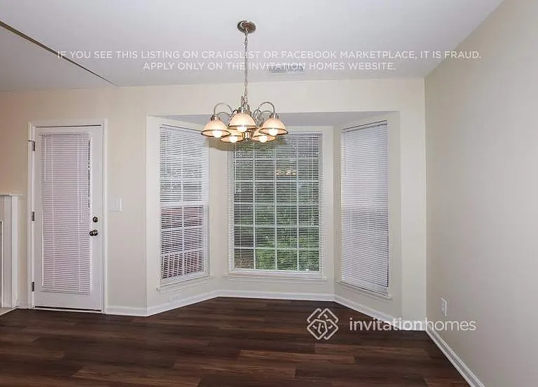 8612 Warwick Crest Ln — Photo 4