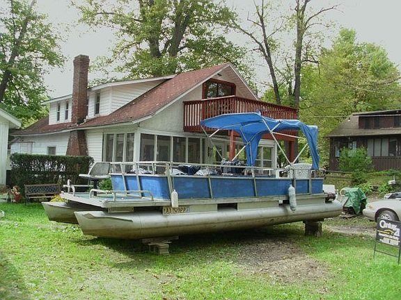 3rd image of 36059 Lake St