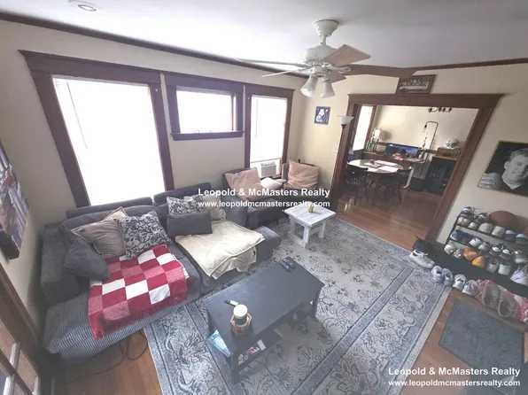 18 Lyne Rd, Brighton, MA 02135