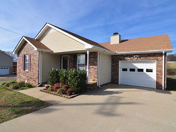 2nd image of 1962 Berkshire Dr
