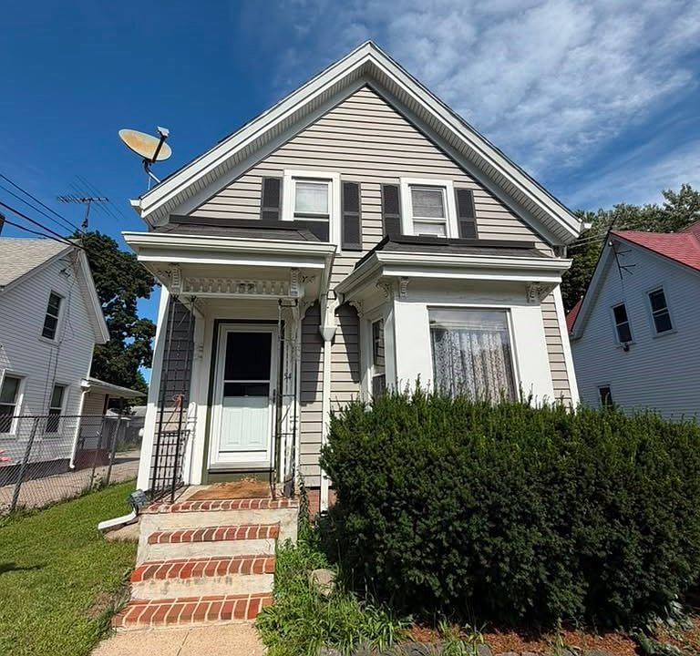 1st image of 54 Clinton St