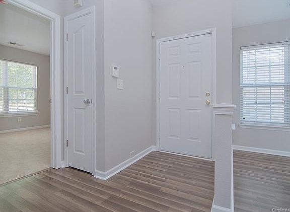 4th image of 5908 Wallace Ave