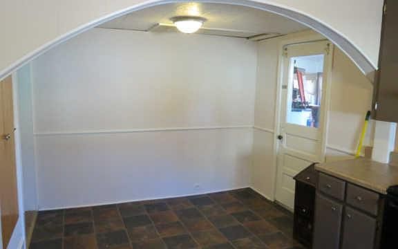 4th image of 432 Lewis Ave