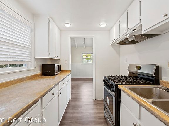 5th image of 221 Del Mar Ave APT A