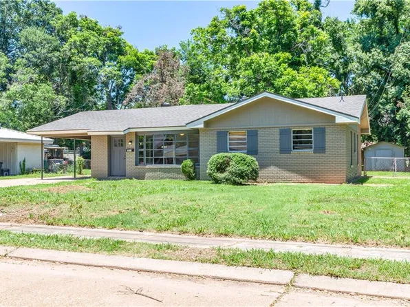 2013 Roanoke St, Alexandria, LA 71301