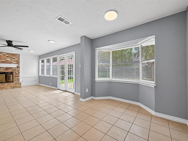 6715 Greenvale Ln — Photo 16
