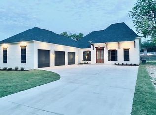 10 Colony Trl, Vidalia, LA 71373