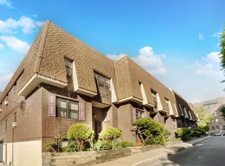 31-50 29th St #3, Astoria, NY 11106
