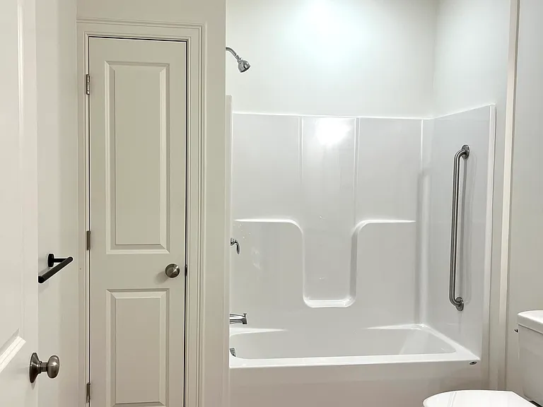 386 Saint John St #5 — Photo 10