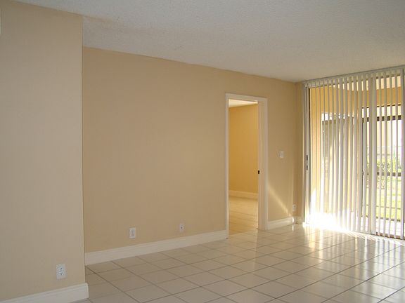 4th image of 11558 NW 39th St #0