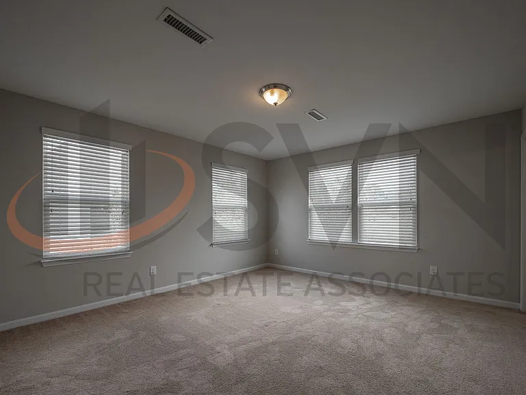 215 Hamlet Pl — Photo 15