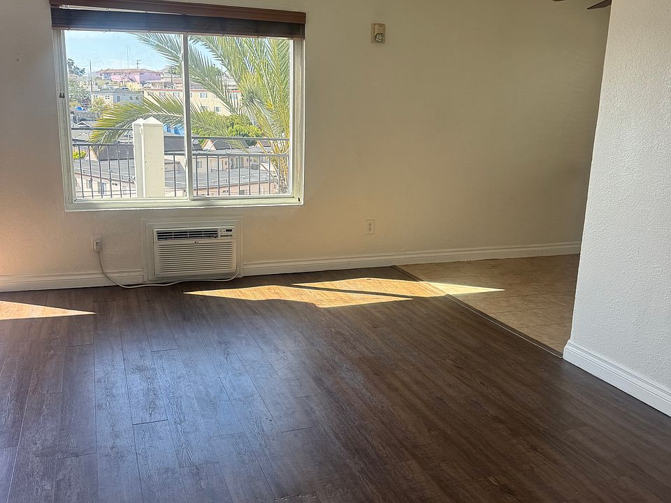 1st image of 4250 52nd St Unit 9