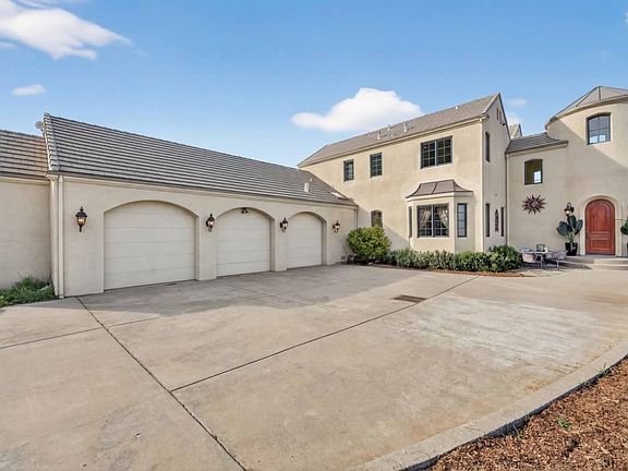 5th image of 17599 Montebello Rd