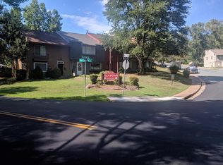 81 Woodlake Dr, Charlottesville, VA 22901