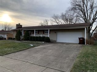 290 Fairway Dr, Fairborn, OH 45324