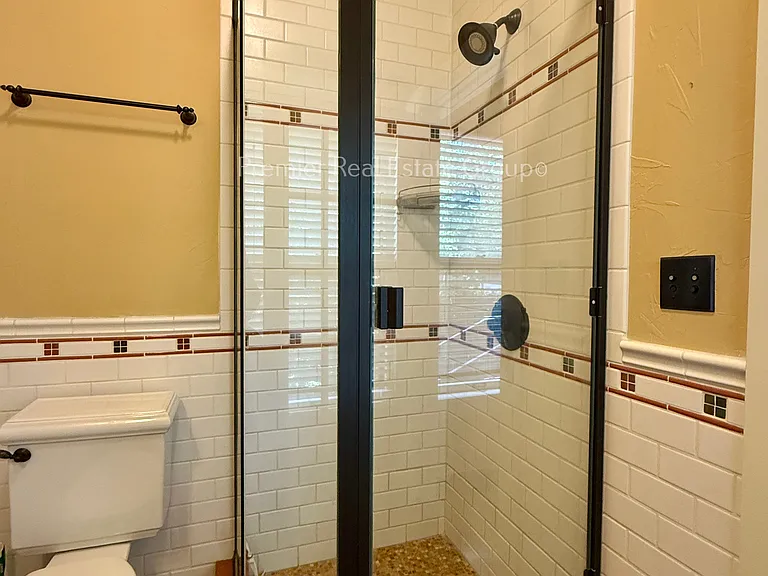 429 E San Rafael St — Photo 37