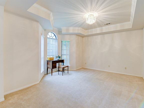 5th image of 3122 Sherwood Bend Dr