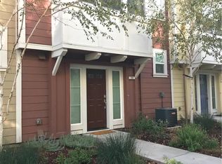 904 Arietta Dr #1, Mountain View, CA 94043
