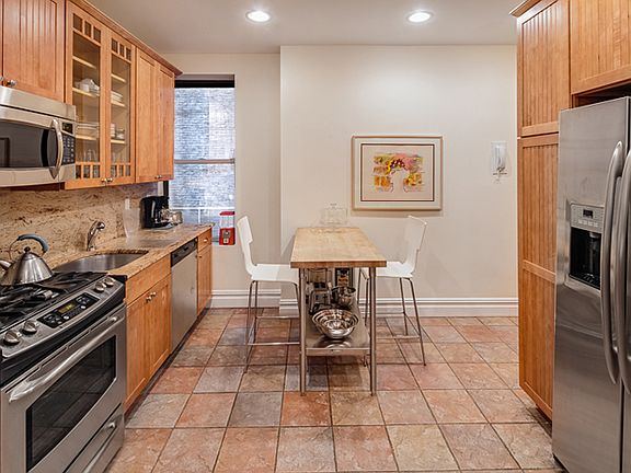 4th image of 817 W End Ave APT 7B