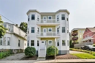 30 Hazelwood St #3