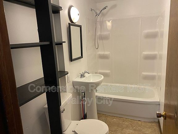 3rd image of 261 College St SW APT 1