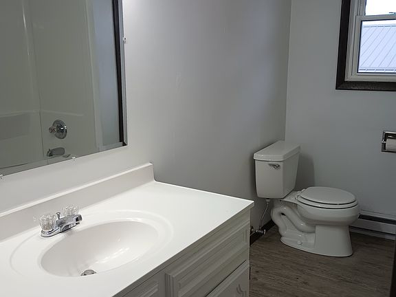 3rd image of 2050 Pasadena Dr #1