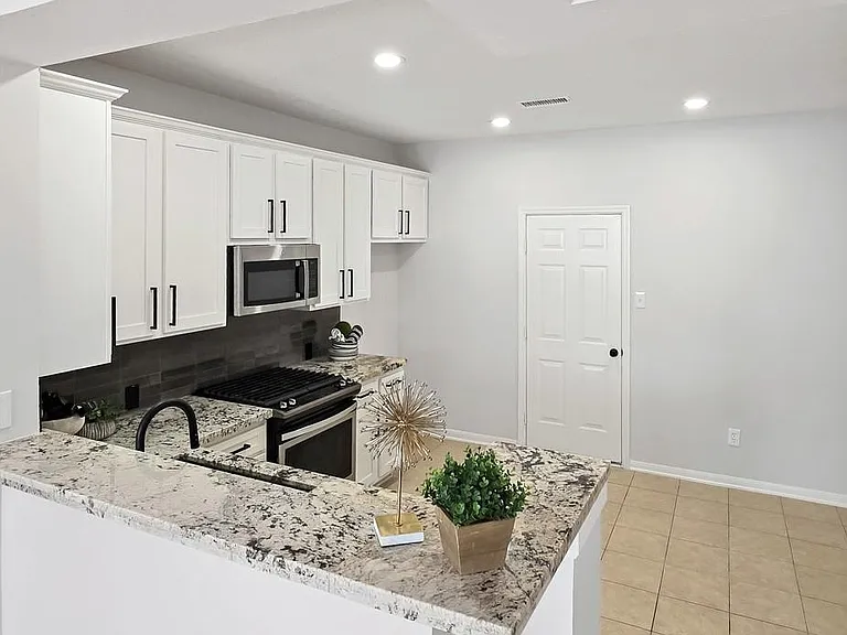 14 Valley Oaks Cir — Photo 8
