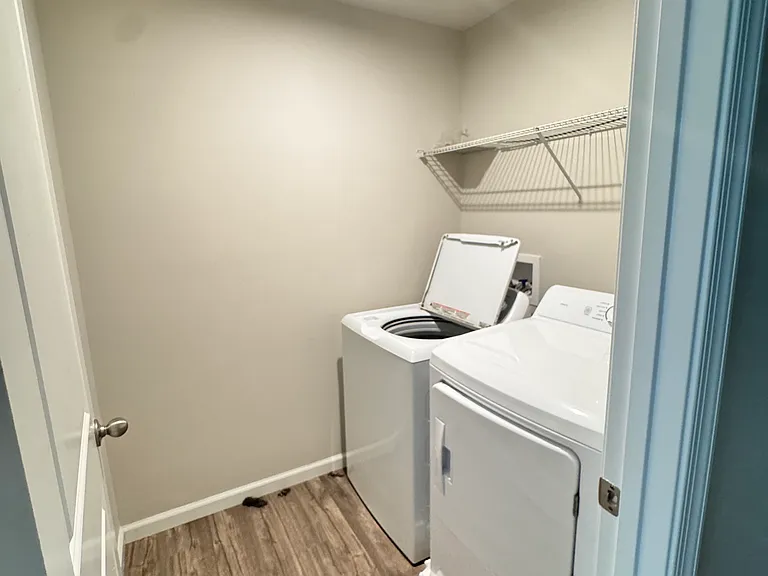 273 Campus Ln — Photo 11