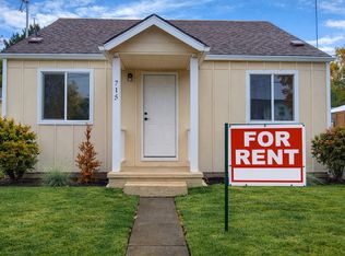 715 NE 13th St, McMinnville, OR 97128