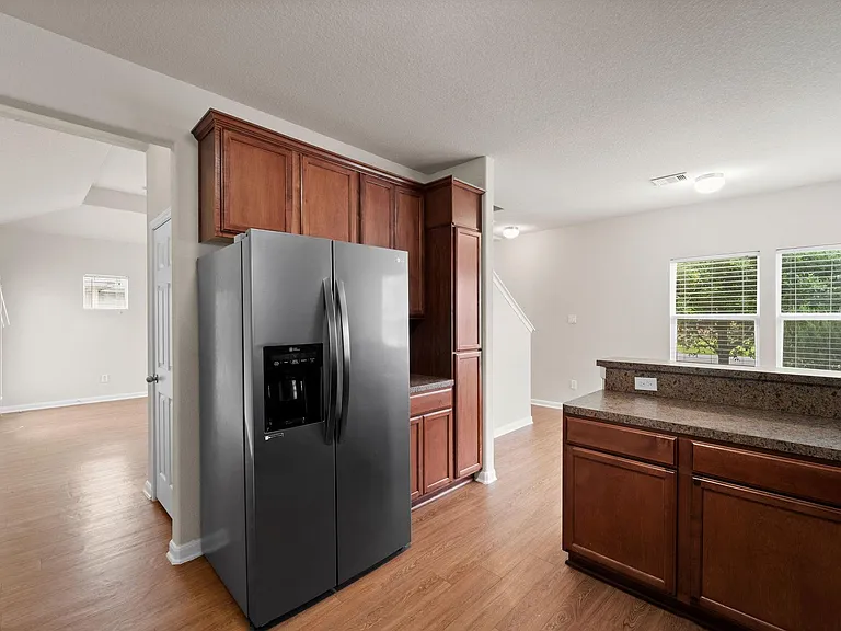 3548 Rebecca St — Photo 11