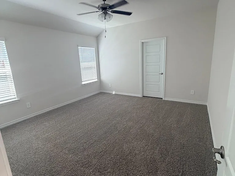 1210 Crookpost Dr — Photo 8