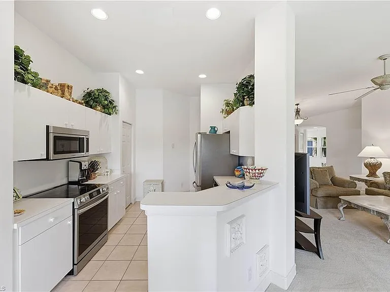 866 Carrick Bend Cir #202 — Photo 9