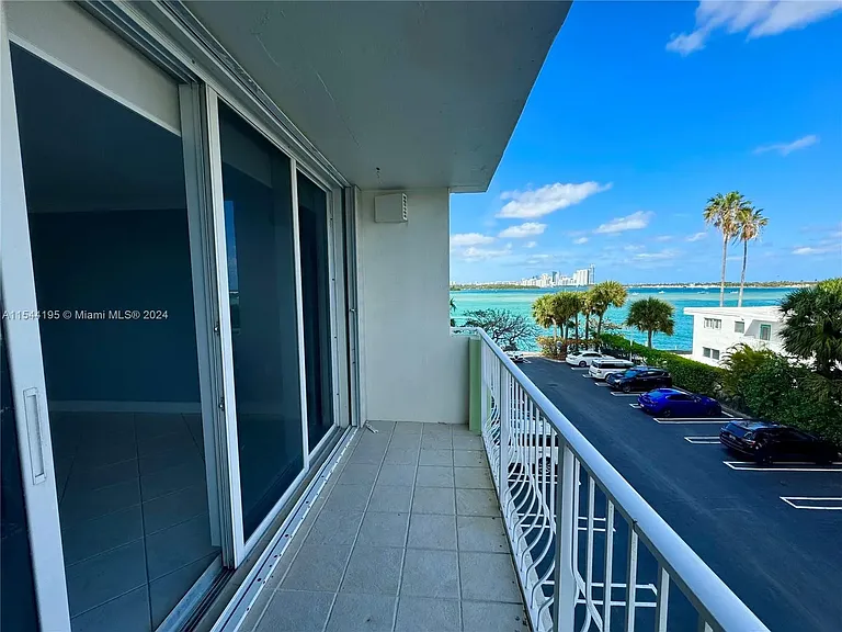 10350 W Bay Harbor Dr #3E — Photo 9