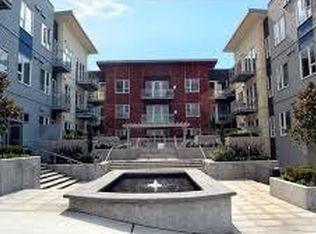 375 Kirkland Ave APT 208, Kirkland, WA 98033