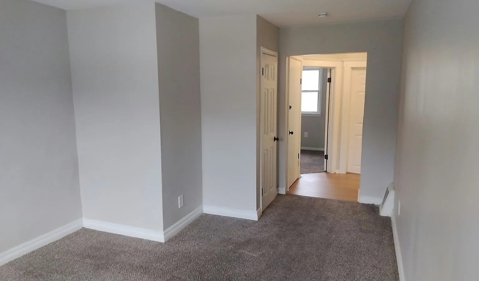 194 Richter Street - 1/2 — Photo 1