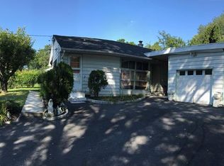 362 County Center Rd, White Plains, NY 10603