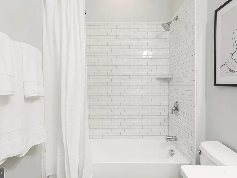 1391 Pennsylvania Ave SE #253 — Photo 9