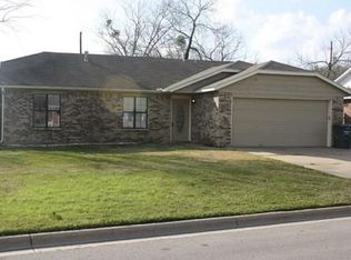 4513 Kingsdale Dr, Bryan, TX 77802