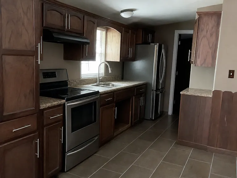112 Pacific Ave — Photo 12
