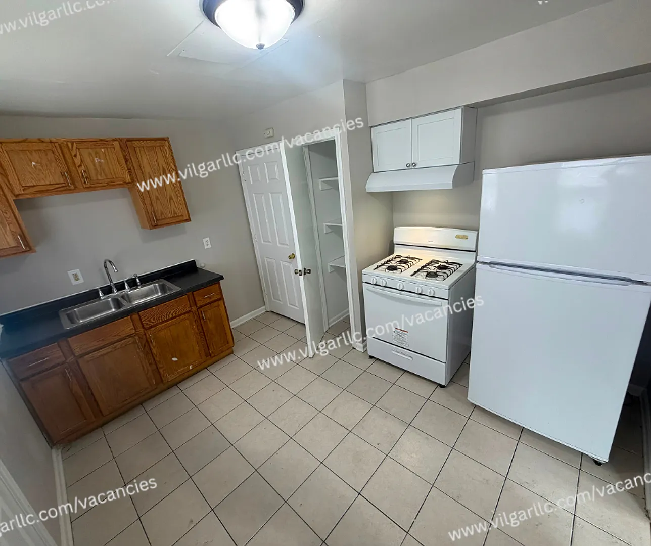 1232 -34 Aetna St — Photo 3