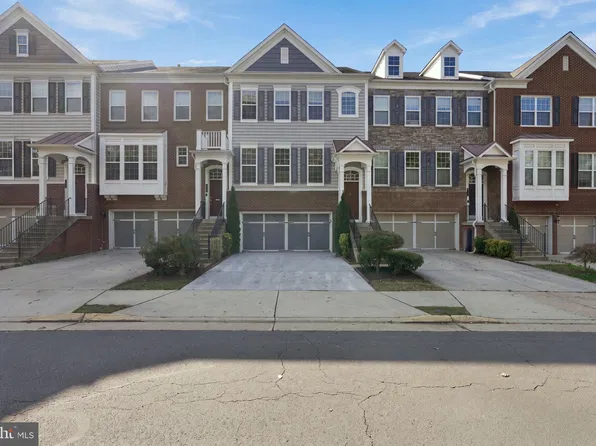 43583 White Cap Ter, Chantilly, VA 20152