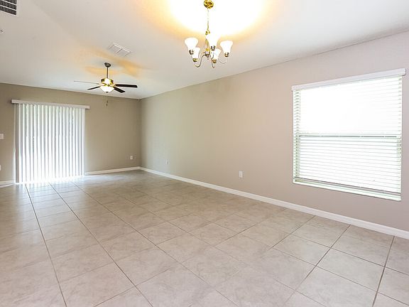4th image of 5243 White Chicory Dr