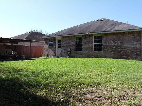 3rd image of 400 Canela Dr