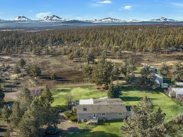 69975 Holmes Rd, Sisters, OR 97759