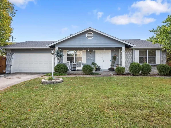 4108 Chisholm Trail Dr, Saint Charles, MO 63304