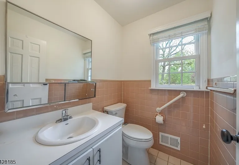 193 Lafayette Ave — Photo 16
