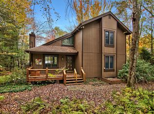 215 Miller Dr, Pocono Pines, PA