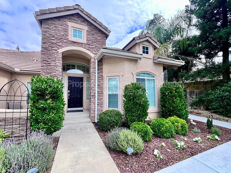 1030 E Royal Dornoch Ave — Photo 21